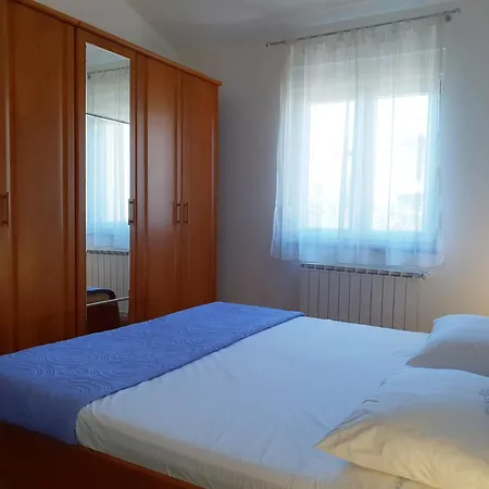 Family Friendly House With A Parking Space Sisan, Medulin - 16800 *